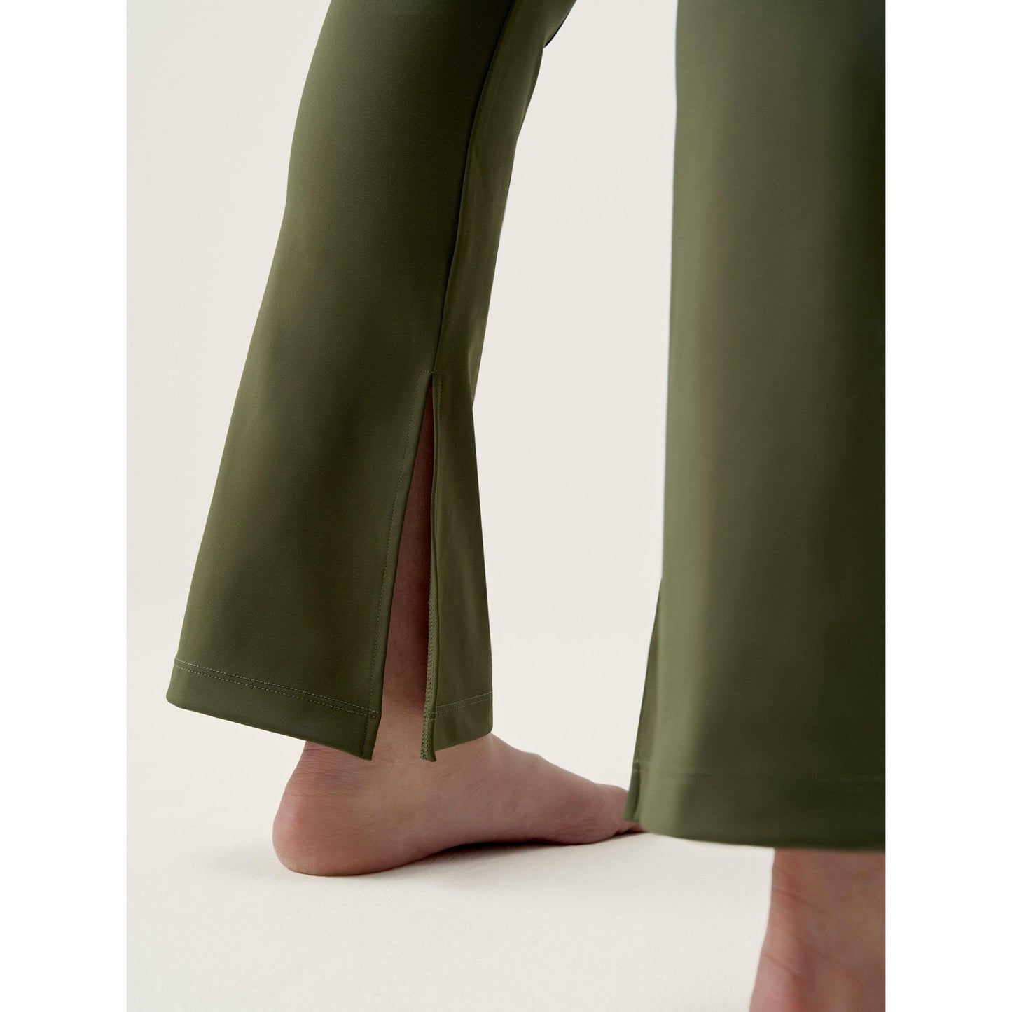 Legging Chiara Dark Olive Born Living Yoga L