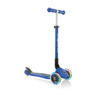 Patinete plegable Primo azul con luces en las ruedas Globber