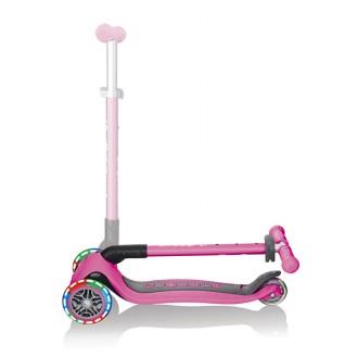 Patinete plegable Primo rosa con luces en las ruedas Globber