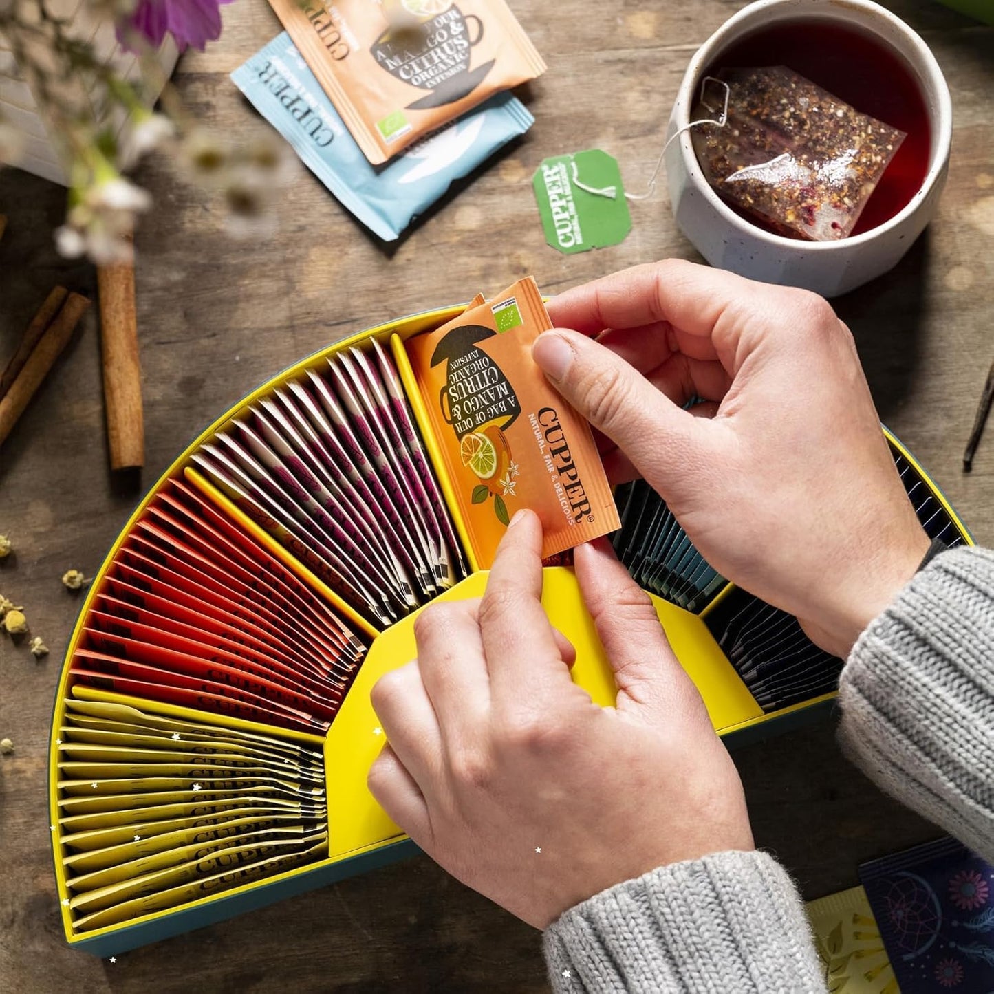 Caja regalo infusiones y tés Bio Cupper 78 bolsas