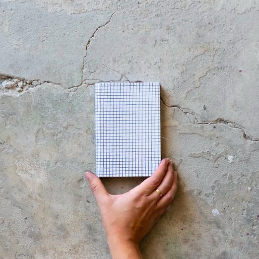 Kit Haz tu Libreta DIY  Tela cuadros azul y blanco