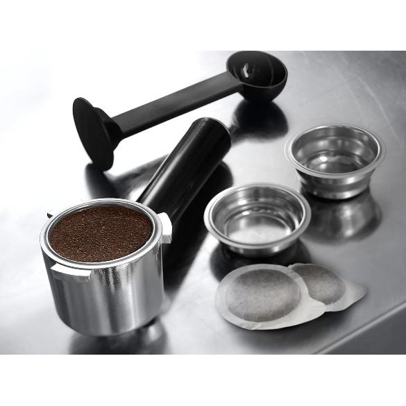 Delonghi Dedica Maestro Cafetera manual Espresso y Capuccino EC685.M metal