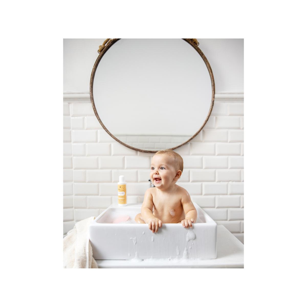 Gel & Champú de baño Carelia 200 ml