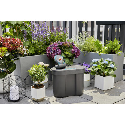Set riego solar AquaBloom con depósito incluido Gardena